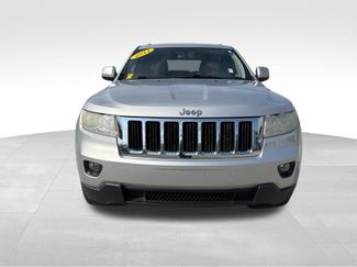 Used 2011 Jeep Grand Cherokee Laredo video 2