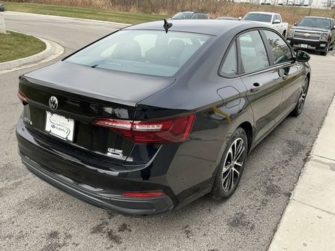 Used 2024 Volkswagen Jetta Sport image 6