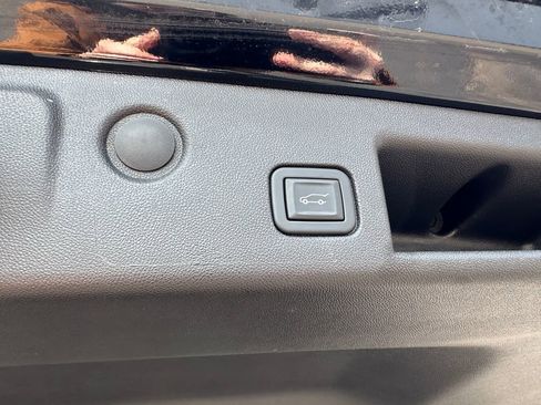 Used 2024 Chevrolet Equinox LT w/ LPO, Floor Liner Package image 30