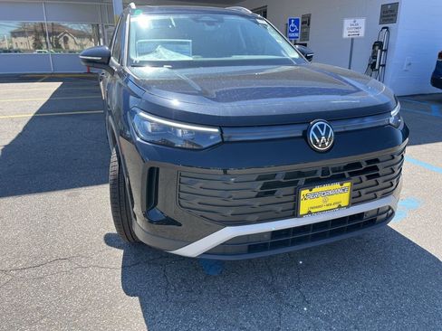 New 2026 Volkswagen Tiguan SE AWD/4WD image 4