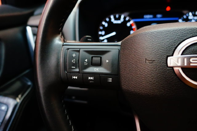 Certified 2025 Nissan Rogue SV AWD/4WD image 22