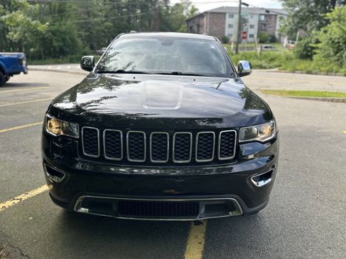 Used 2018 Jeep Grand Cherokee Limited AWD/4WD image 11