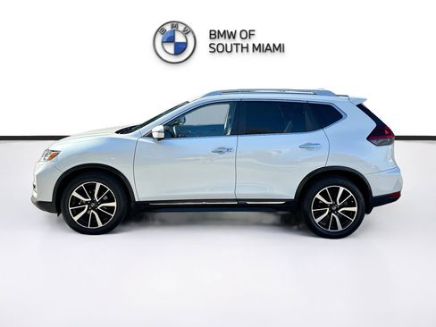 Used 2019 Nissan Rogue SL w/ Premium Package image 3