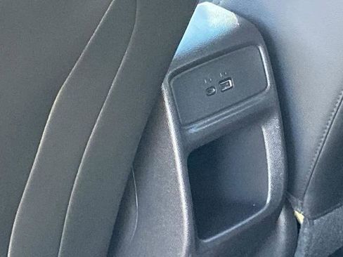 Used 2025 Chevrolet Trax LT w/ Driver Confidence Package image 16