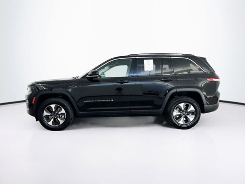 Used 2023 Jeep Grand Cherokee 4WD 4xe w/ Luxury Tech Group II image 4