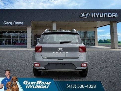 Used 2022 Hyundai Venue Limited w/ Cargo Package FWD image 12