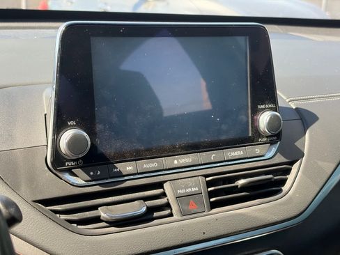 Certified 2022 Nissan Altima 2.5 SV w/ SV Premium Package image 20