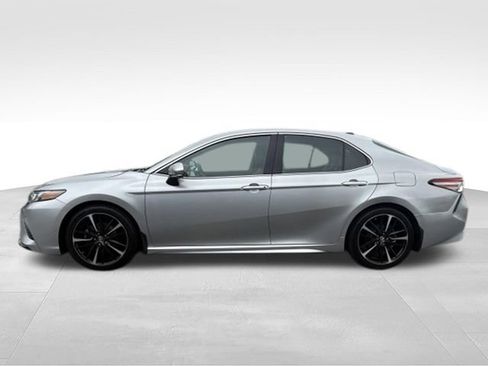 Used 2018 Toyota Camry XSE FWD image 14