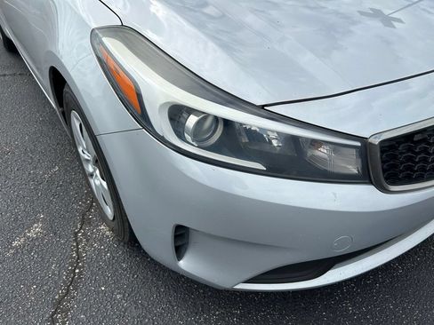 Used 2017 Kia Forte LX w/ LX Popular Package FWD image 3