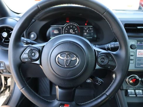 Used 2023 Toyota GR86 Premium w/ ALL Weather Mat Package (TMS) RWD image 29