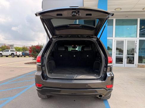 Used 2019 Jeep Grand Cherokee Altitude AWD/4WD image 44