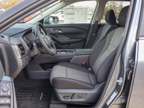 New 2026 Nissan Rogue SV image 7