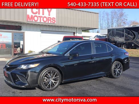 Used 2019 Toyota Camry SE image 1