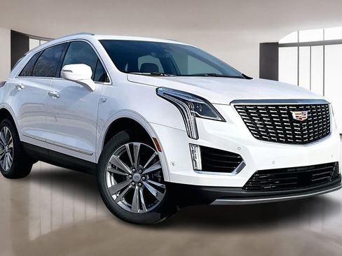 New 2026 Cadillac XT5 Premium Luxury w/ Driver Assist Package image 2