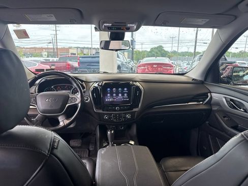 Used 2020 Chevrolet Traverse RS FWD image 14