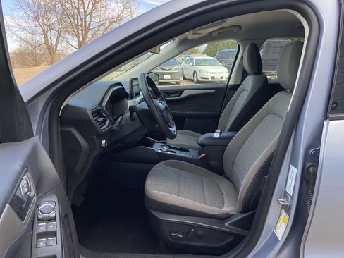 Used 2022 Ford Escape SE image 11