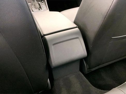 Used 2023 Volkswagen Jetta SE w/ Panoramic Sunroof Package image 34