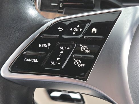 Used 2022 Mercedes-Benz C 300 Sedan image 25