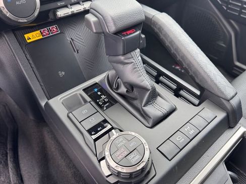 New 2026 Toyota 4Runner TRD Off-Road Premium AWD/4WD image 15
