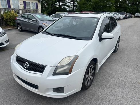 Used 2012 Nissan Sentra 2.0 SR w/ Special Edition Pkg FWD image 2