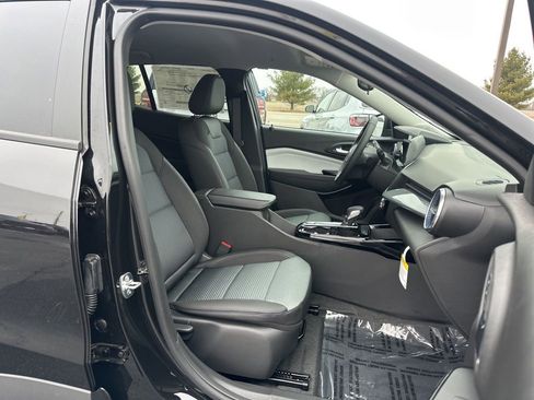 New 2026 Chevrolet Trax LT w/ Driver Confidence Package image 24
