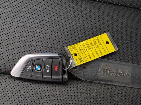 Used 2026 BMW 330i Sedan w/ M Sport Package image 36