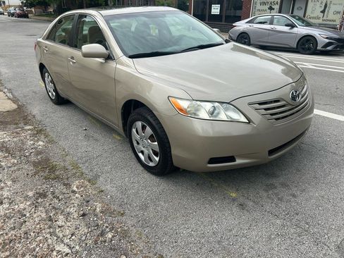 Used 2007 Toyota Camry LE FWD image 5