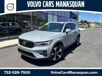 Certified 2025 Volvo XC40 B5 Plus AWD/4WD video 1