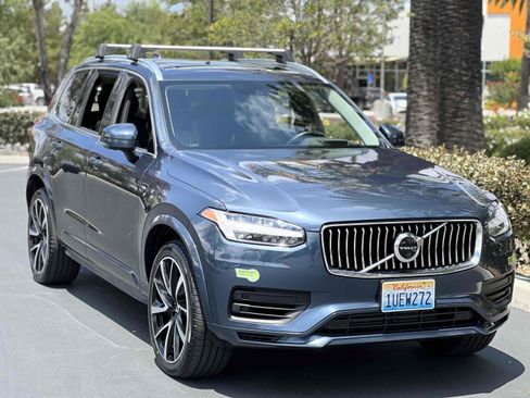 Used 2020 Volvo XC90 T8 Momentum w/ Protection Package Premier AWD/4WD image 18