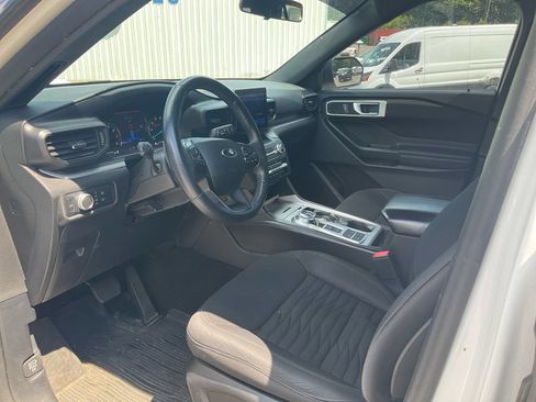 Used 2020 Ford Explorer XLT RWD image 15