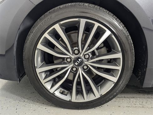 Used 2019 Kia Stinger Base image 9