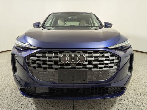 New 2025 Audi Q5 Prestige image 2