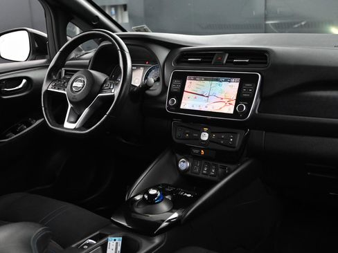 Used 2022 Nissan Leaf SV Plus w/ Protection Package image 45