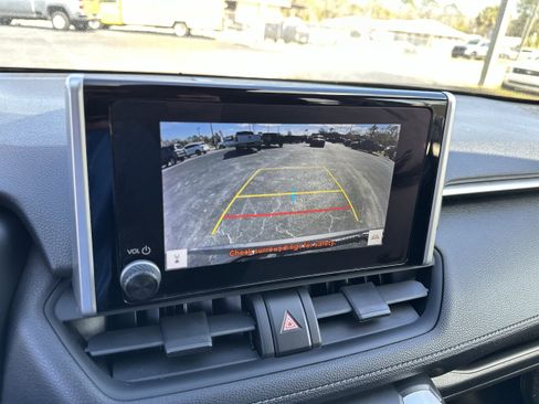 Used 2023 Toyota RAV4 LE FWD image 21