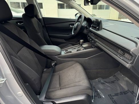 Used 2024 Honda Accord LX image 19