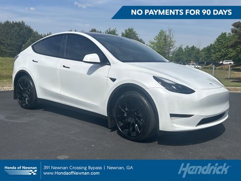 Used 2024 Tesla Model Y Long Range image 1