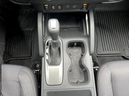 Used 2025 Nissan Frontier SV w/ SV Convenience Package image 16