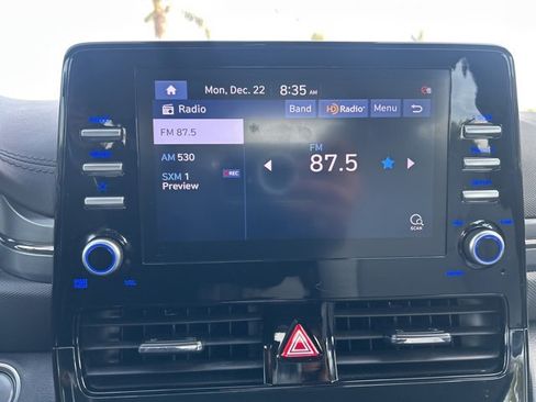 Used 2022 Hyundai Ioniq SE image 11