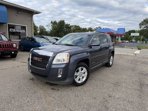 Used 2013 GMC Terrain SLE w/ Convenience Package FWD image 3
