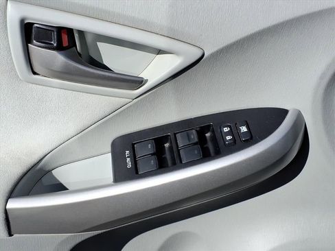 Used 2013 Toyota Prius Three image 19