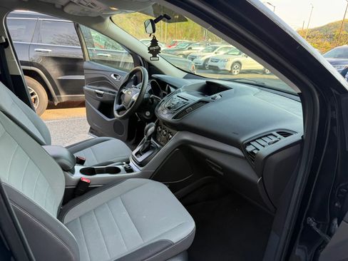 Used 2016 Ford Escape SE AWD/4WD image 10