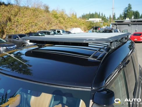 Used 2021 Land Rover Defender 110 X image 11