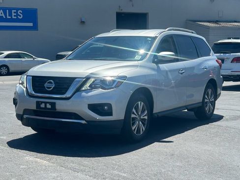Used 2020 Nissan Pathfinder SL AWD/4WD image 9