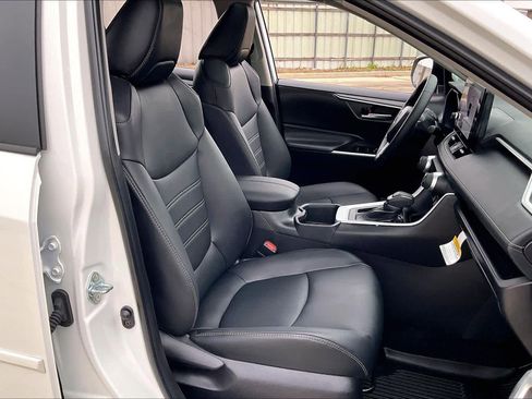 Used 2025 Toyota RAV4 XLE Premium w/ Weather Package image 9