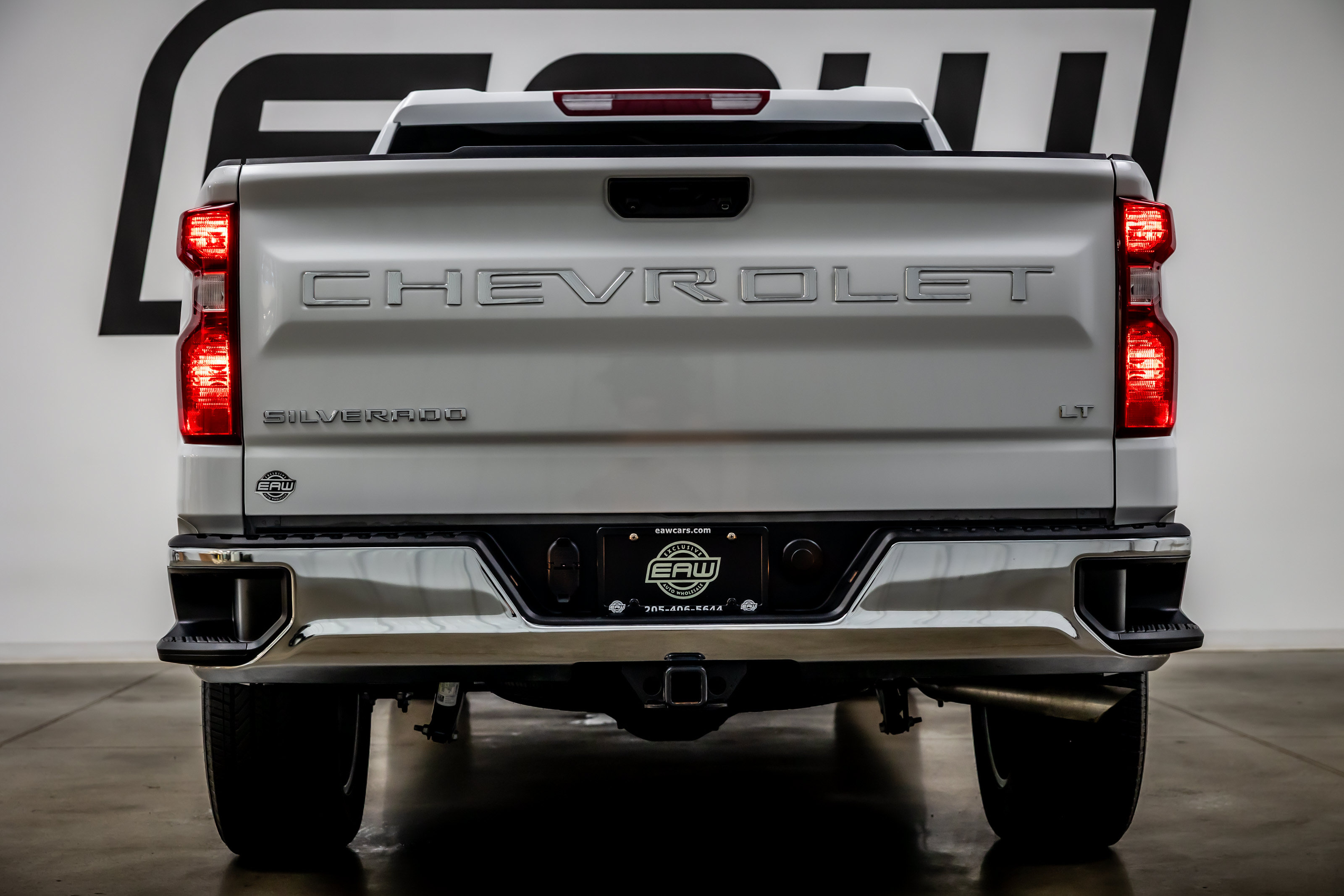 Used 2025 Chevrolet Silverado 1500 LT AWD/4WD image 11
