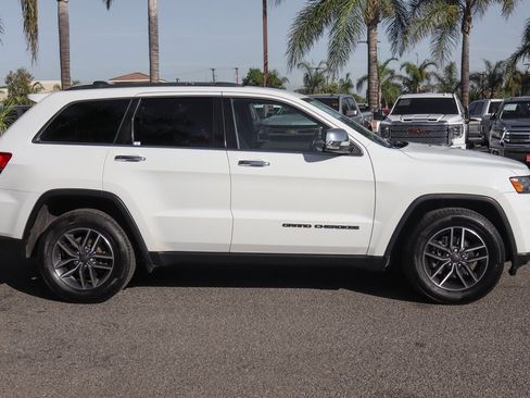 Used 2020 Jeep Grand Cherokee Limited image 10