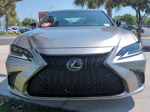 Used 2020 Lexus ES 350 F Sport w/ Accessory Package FWD image 3