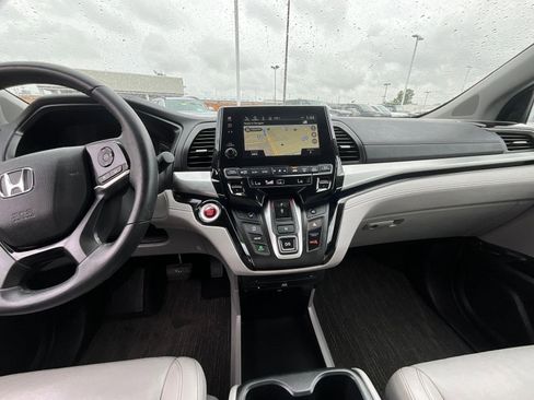 Used 2023 Honda Odyssey Touring image 9