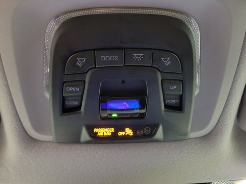 Used 2023 Toyota Corolla Cross XLE w/ Convenience Package FWD image 22
