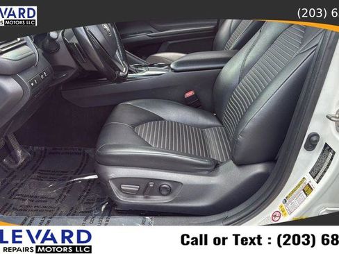 Used 2019 Toyota Camry SE image 22
